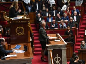 Réforme des retraites : Elisabeth Borne engage le 49.3