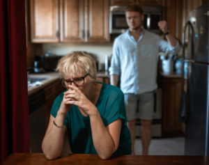 Violences faites aux femmes : 2,6 milliards d’euros nécessaires