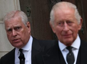 Affaire Epstein : le prince Andrew déchu de ses titres et expulsé de sa résidence par Charles III