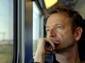 “Didier, moi et les autres… Les enfants du silence” : un documentaire essentiel pour briser le tabou des violences sexuelles sur les garçons