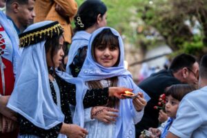 “Vendues comme objets sexuels” : aux assises de Paris, le procès révèle l&rsquo;esclavagisme et le génocide des femmes yazidies