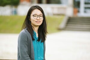 Hong Wang remporte la médaille Fields 2026 : pourquoi la 3e femme récompensée entre dans l&rsquo;histoire des mathématiques ?