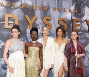 Anne Hathaway, Zendaya, Charlize Theron… Les actrices de The Odyssey au cœur du triomphe de Christopher Nolan