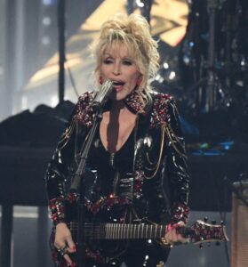 Dolly Parton est morte à 80 ans : disparition d’une légende de la country