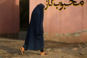Afghanistan : pourquoi les femmes meurent de plus en plus en accouchant depuis les restrictions des talibans et les coupes de l&rsquo;aide américaine ?