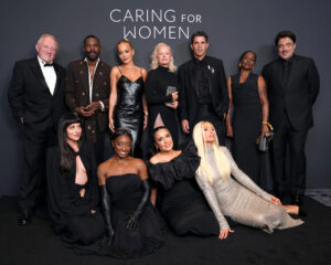 Kering Foundation : plus de 5 millions de dollars contre les violences faites aux femmes et aux enfants avec Salma Hayek et Simone Biles
